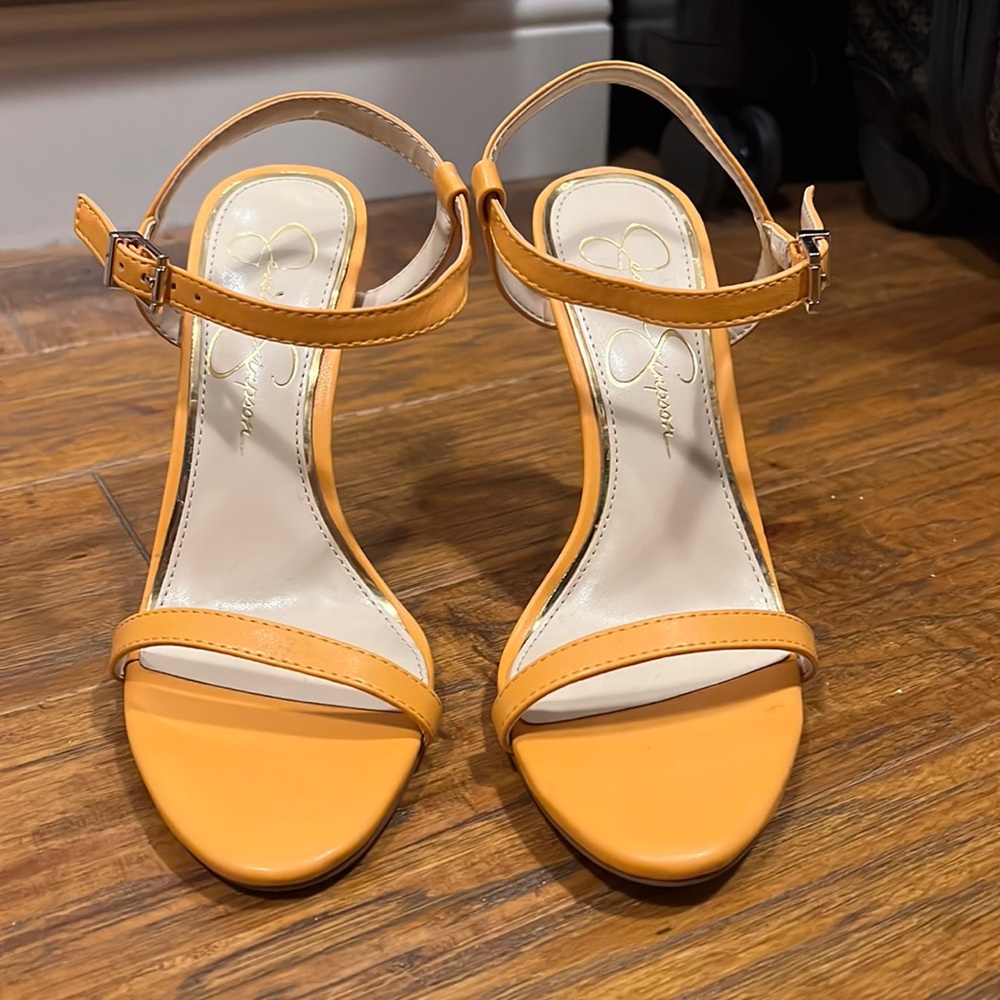 Jessica Simpson| Size 6|